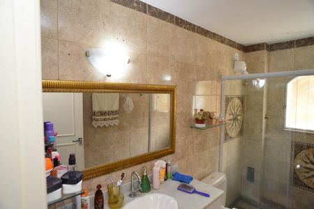 Casa de condomínio para alugar com 1200m², 5 quartos e 3 vagasBanheiro Suíte Inferior