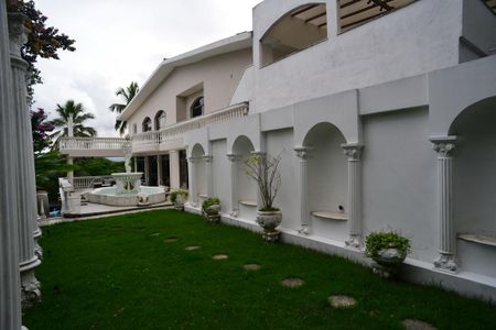 Casa de condomínio para alugar com 1200m², 5 quartos e 3 vagasÁrea Externa