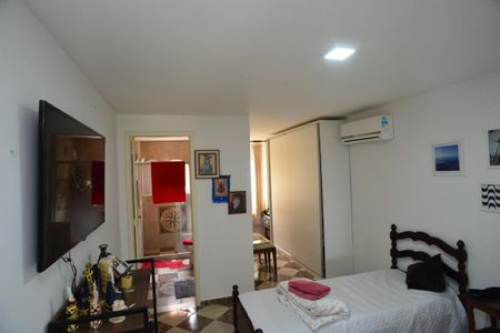 Casa de condomínio para alugar com 1200m², 5 quartos e 3 vagasSuíte Inferior 2