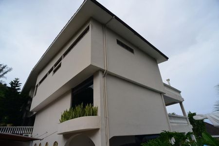 Casa de condomínio para alugar com 1200m², 5 quartos e 3 vagasÁrea Externa