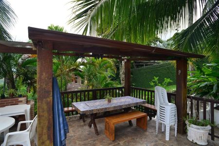 Casa de condomínio para alugar com 1200m², 5 quartos e 3 vagasChurrasqueira