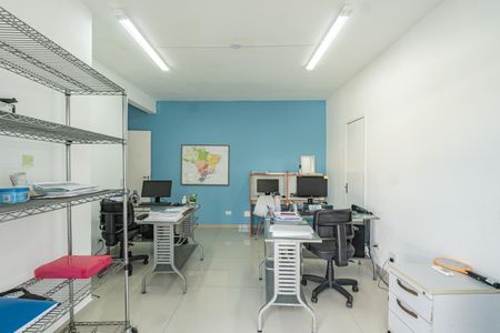 Casa à venda com 600m², 5 quartos e 4 vagasSuíte