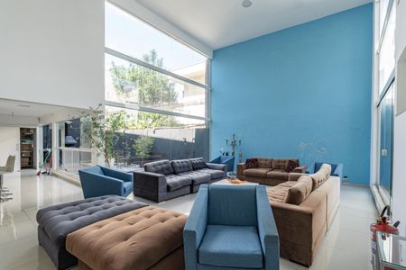 Casa à venda com 600m², 5 quartos e 4 vagasSala 1