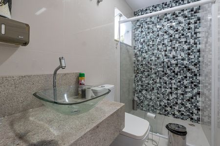 Casa à venda com 600m², 5 quartos e 4 vagasBanheiro 3