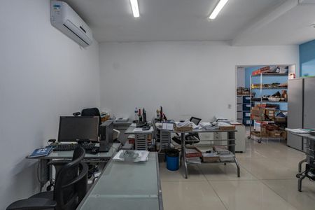 Casa à venda com 600m², 5 quartos e 4 vagasQuarto 2