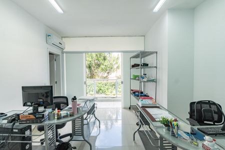Casa à venda com 600m², 5 quartos e 4 vagasSuíte