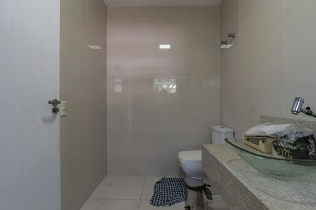 Casa à venda com 600m², 5 quartos e 4 vagasBanheiro da Suíte