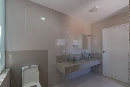 Casa à venda com 600m², 5 quartos e 4 vagasBanheiro 5