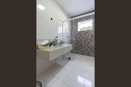 Casa à venda com 600m², 5 quartos e 4 vagasBanheiro da Suíte