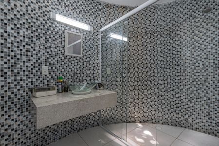 Casa à venda com 600m², 5 quartos e 4 vagasBanheiro 4