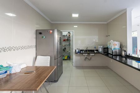 Casa à venda com 600m², 5 quartos e 4 vagasCozinha
