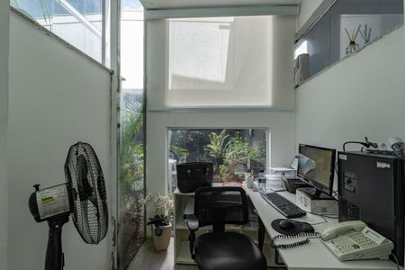 Casa à venda com 600m², 5 quartos e 4 vagasSala 2