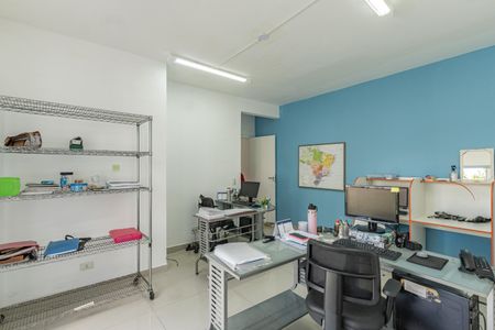 Casa à venda com 600m², 5 quartos e 4 vagasSuíte