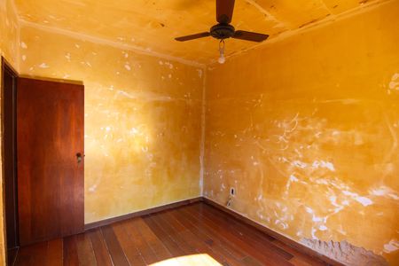 Casa à venda com 720m², 4 quartos e 2 vagas