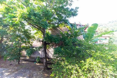 Casa à venda com 4 quartos, 720m² em Matapaca, Niterói