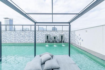 Studio para alugar com 24m², 1 quarto e sem vaga Studio para alugar com 24m², 1 quarto e sem vagaÁrea comum - Piscina