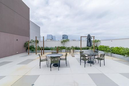 Studio para alugar com 24m², 1 quarto e sem vaga Studio para alugar com 24m², 1 quarto e sem vagaÁrea comum - Rooftop
