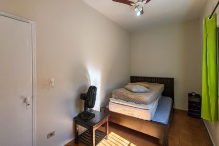 Casa para alugar com 200m², 2 quartos e 2 vagasQuarto