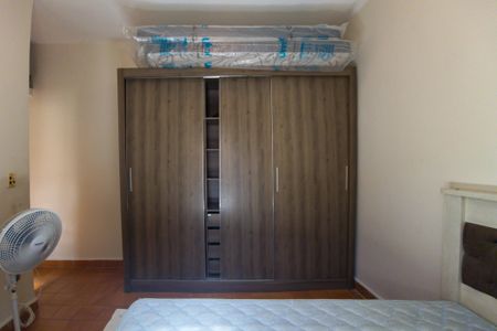Casa para alugar com 200m², 2 quartos e 2 vagasSuite 