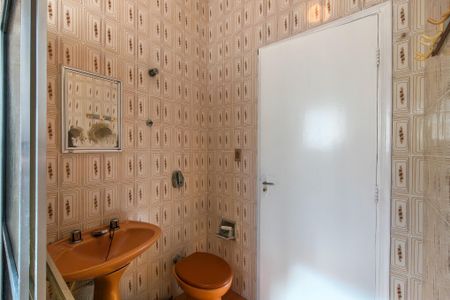 Casa para alugar com 200m², 2 quartos e 2 vagasBanheiro 