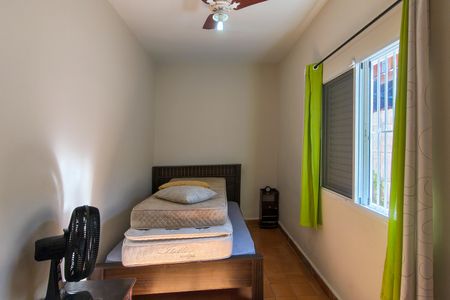 Casa para alugar com 200m², 2 quartos e 2 vagasQuarto