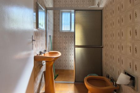 Casa para alugar com 200m², 2 quartos e 2 vagasBanheiro da Suíte