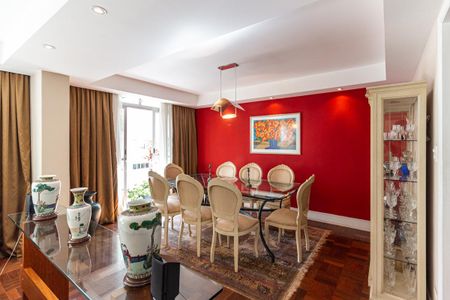 Apartamento à venda com 200m², 3 quartos e 1 vagaSala