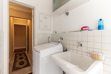 Apartamento à venda com 200m², 3 quartos e 1 vagaÁrea de Serviço