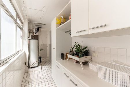 Apartamento à venda com 200m², 3 quartos e 1 vagaÁrea de Serviço