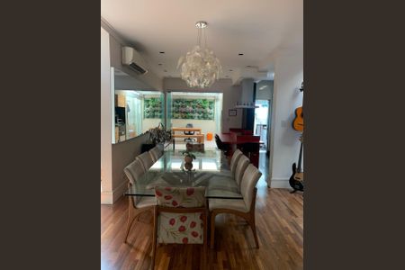 Foto 06 de casa à venda com 4 quartos, 307m² em Vila Gumercindo, São Paulo