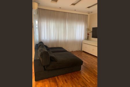 Foto 10 de casa à venda com 4 quartos, 307m² em Vila Gumercindo, São Paulo