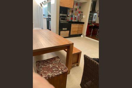 Foto 08 de casa à venda com 4 quartos, 307m² em Vila Gumercindo, São Paulo