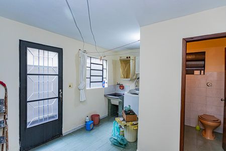 Casa para alugar com 100m², 2 quartos e 2 vagas Casa para alugar com 100m², 2 quartos e 2 vagasÁrea de Serviço