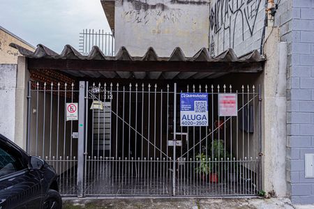 Casa para alugar com 100m², 2 quartos e 2 vagas Casa para alugar com 100m², 2 quartos e 2 vagasFachada