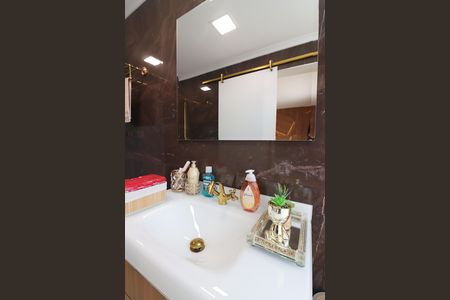 Casa à venda com 153m², 2 quartos e 2 vagasSuíte 1 Banheiro 
