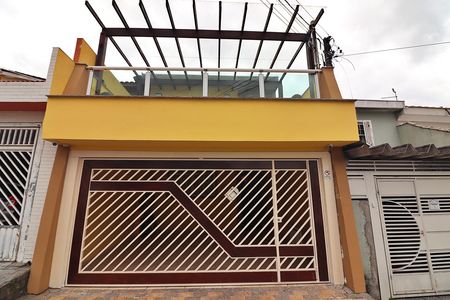 Casa à venda com 153m², 2 quartos e 2 vagasFachada