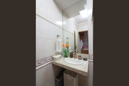Casa à venda com 153m², 2 quartos e 2 vagasSuíte 2 Banheiro 