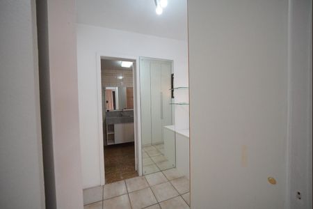 Apartamento para alugar com 170m², 4 quartos e 2 vagasCloset da suíte