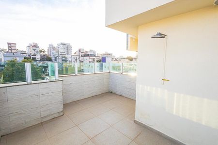 Apartamento à venda com 160m², 3 quartos e 3 vagas Apartamento à venda com 160m², 3 quartos e 3 vagasCobertura
