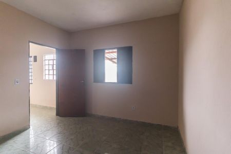 Quarto de casa para alugar com 1 quarto, 48m² em Jardim Santos Dumont, Mogi das Cruzes