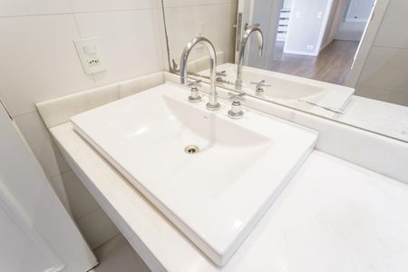 Apartamento à venda com 113m², 3 quartos e 2 vagasBanheiro da Suíte