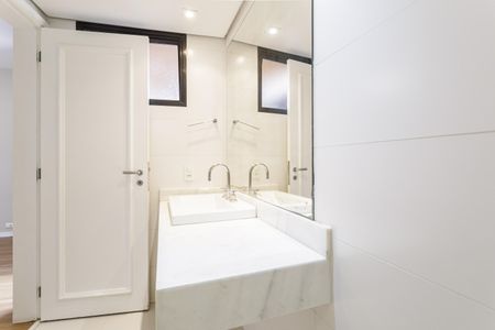 Apartamento à venda com 113m², 3 quartos e 2 vagasBanheiro da Suíte