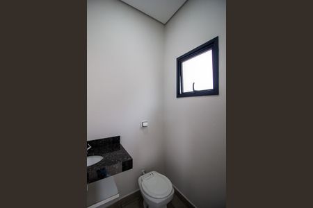 Casa de condomínio para alugar com 174m², 3 quartos e 2 vagasBanheiro de serviço