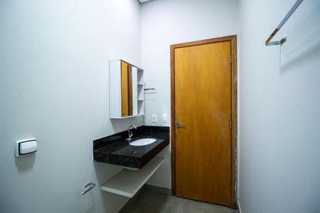 Casa de condomínio para alugar com 174m², 3 quartos e 2 vagasBanheiro da Suíte