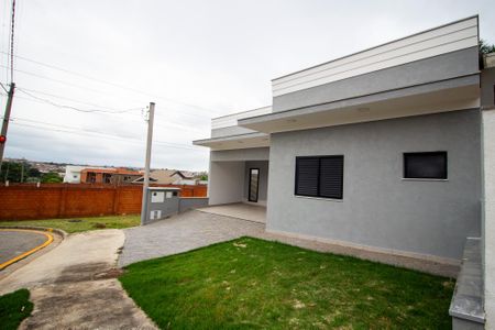 Casa de condomínio para alugar com 174m², 3 quartos e 2 vagasFachada