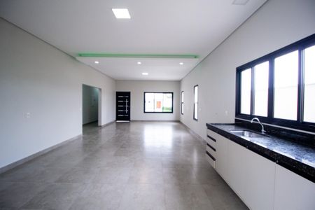 Casa de condomínio para alugar com 174m², 3 quartos e 2 vagasCozinha