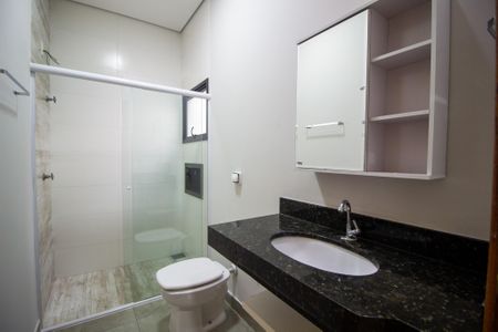 Casa de condomínio para alugar com 174m², 3 quartos e 2 vagasBanheiro da Suíte