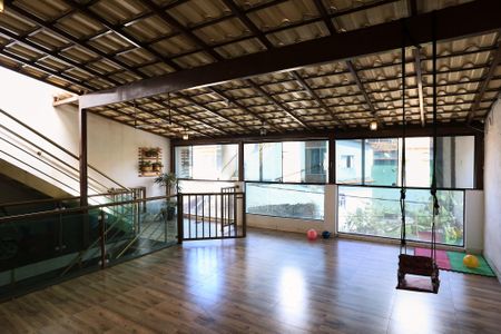 Varanda da Sala de casa para alugar com 3 quartos, 300m² em Alvorada, Belo Horizonte