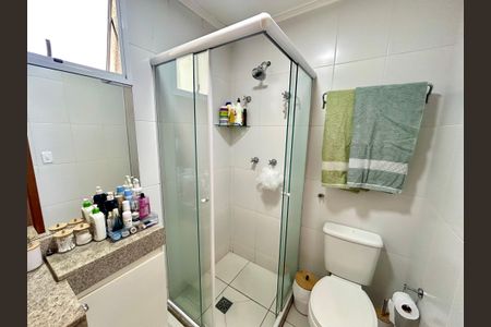 Apartamento à venda com 96m², 2 quartos e 2 vagasBanheiro da Suíte