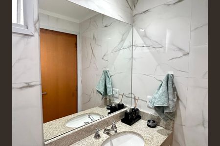 Apartamento à venda com 96m², 2 quartos e 2 vagasBanheiro 1